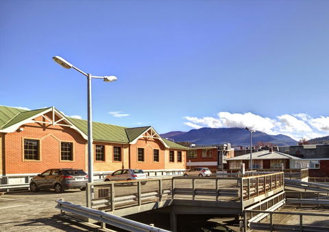Mayfair Plaza Motel And Apartments - NT Tourism 3