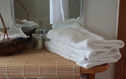 Cherry Top Farmstay - Boutique Eco Village - NT Tourism 2