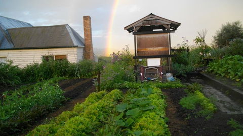 Cherry Top Farmstay - Boutique Eco Village - NT Tourism 16
