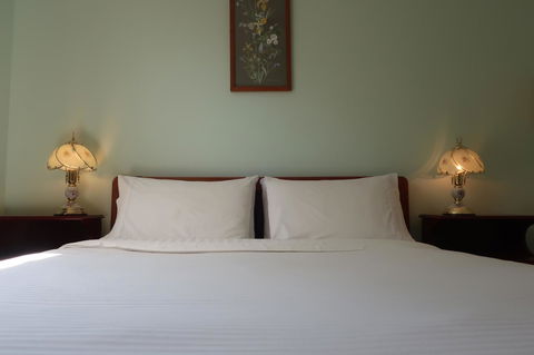 Cherry Top Farmstay - Boutique Eco Village - NT Tourism 13