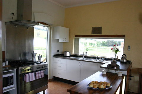 Cherry Top Farmstay - Boutique Eco Village - NT Tourism 30