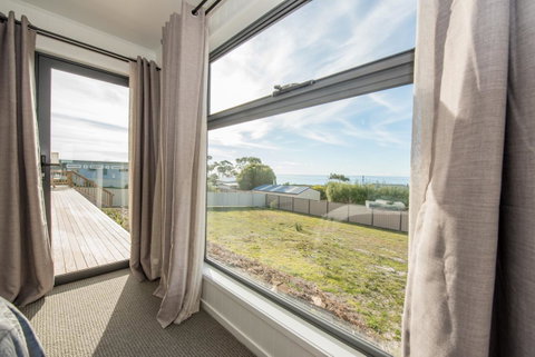 Beach House XIV - Accommodation NT 10