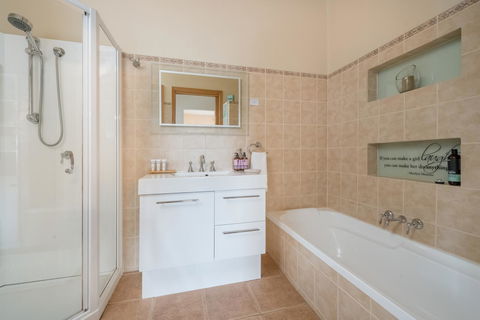 Jones On Wilson Boutique B&B - NT Tourism 6