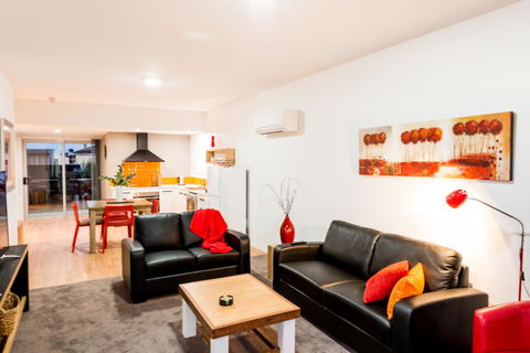 Ulverstone River Edge HolidayApartments - NT Tourism 14