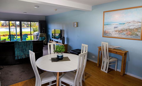 Ulverstone River Edge HolidayApartments - NT Tourism 9