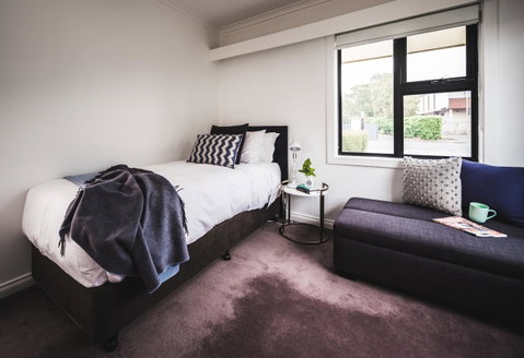 Russell House - Accommodation NT 12