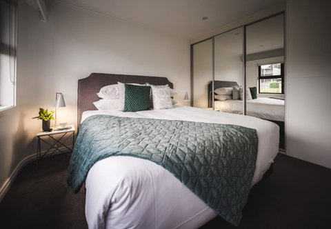 Russell House - Accommodation NT 10