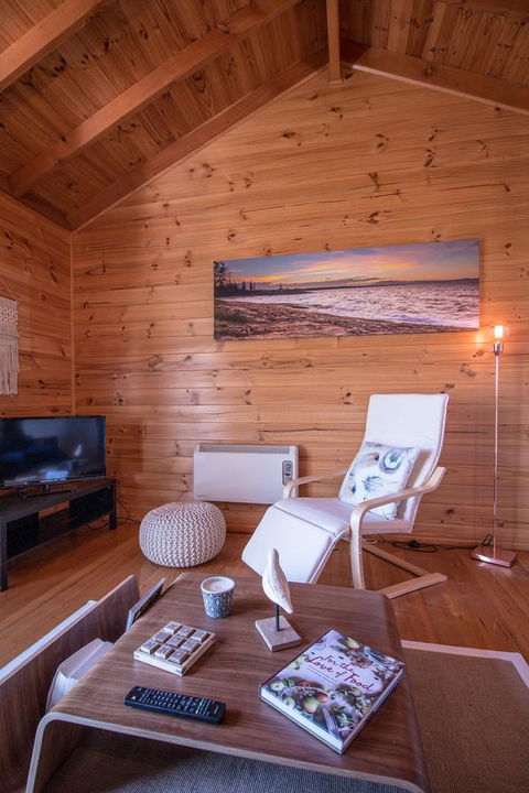 White Croft Cottage - Accommodation NT 14