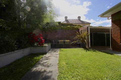 Grosvenor Court Apartments - Accommodation NT 5