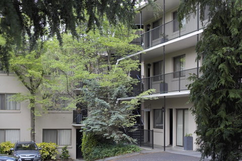 Grosvenor Court Apartments - Accommodation NT 27