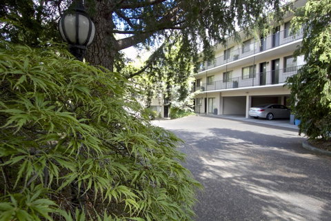 Grosvenor Court Apartments - Accommodation NT 28