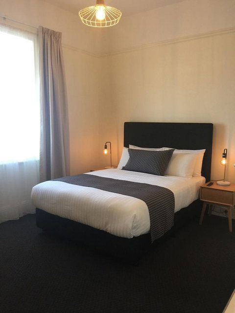 Grosvenor Court Apartments - Accommodation NT 24