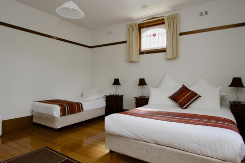 Grosvenor Court Apartments - Accommodation NT 8