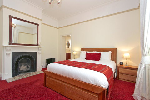 Grosvenor Court Apartments - Accommodation NT 17