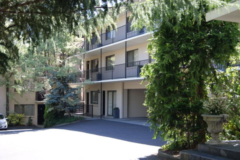 Grosvenor Court Apartments - Accommodation NT 0