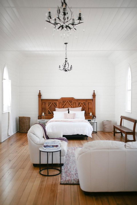 Old White Church Bed & Breakfast - Accommodation NT 4