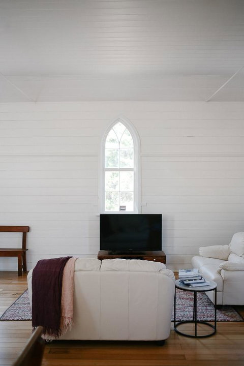 Old White Church Bed & Breakfast - Accommodation NT 8