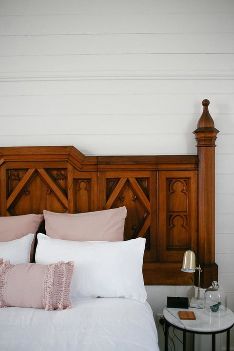 Old White Church Bed & Breakfast - Accommodation NT 10