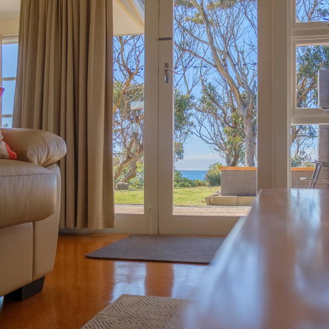Cod Rock Point - Accommodation NT 14