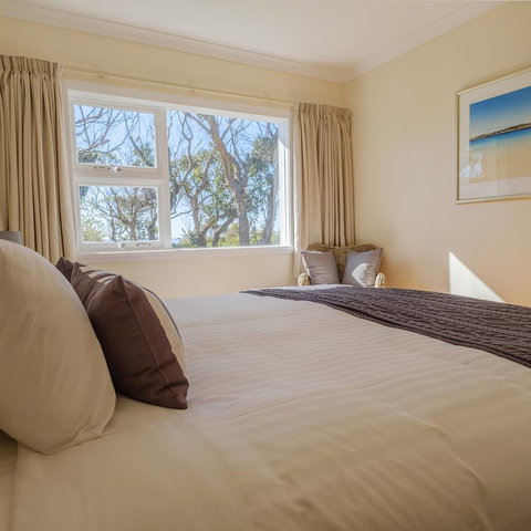 Cod Rock Point - Accommodation NT 12