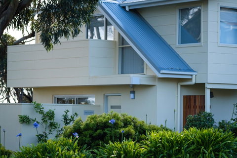 Cod Rock Point - Accommodation NT 1