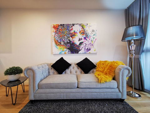 NEW 2 Rooms 2 Baths Apartment In Glen Waverley - Accommodation NT 1