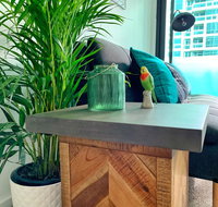 New CBD Apartment With Balcony near Southern Cross Station - Accommodation NT