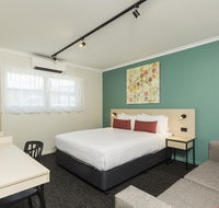 Nightcap At Balaclava Hotel