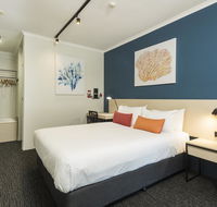 Nightcap at Edge Hill Tavern