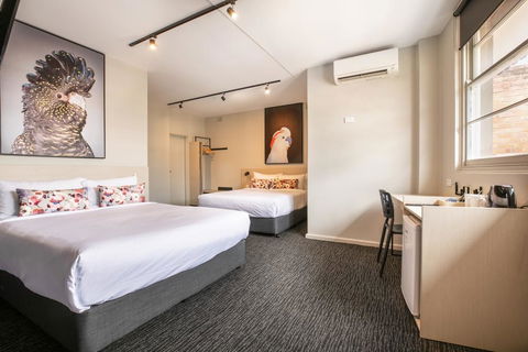 Nightcap At The Charles Hotel - Accommodation NT 1