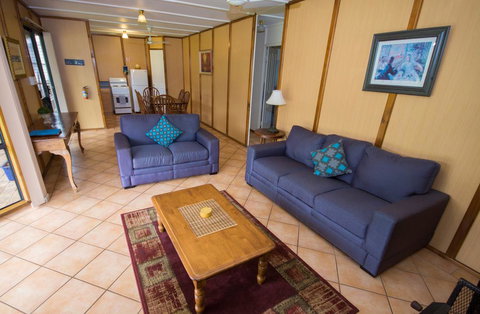 Nornalup Riverside Chalet - Accommodation NT 2