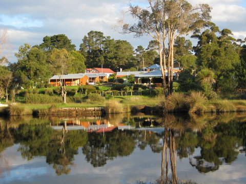 Nornalup Riverside Chalet - Accommodation NT 1