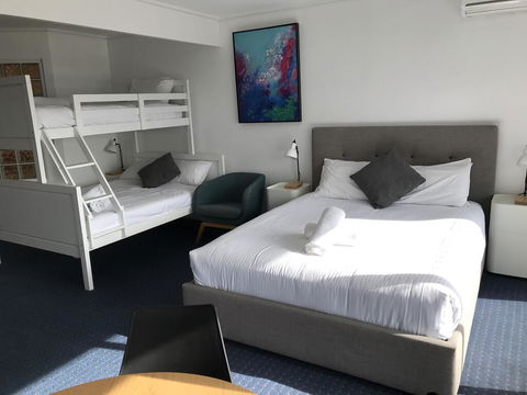 North Pier Hotel - NT Tourism 3