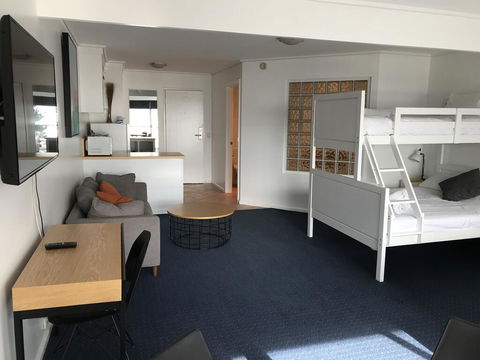 North Pier Hotel - NT Tourism 2