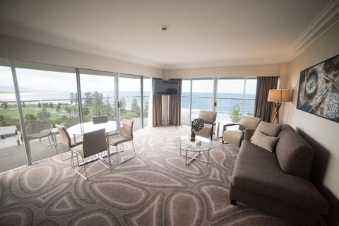Novotel Wollongong Northbeach - NT Tourism 1