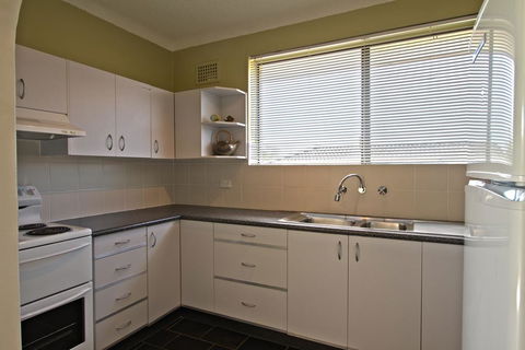 Oaks Apartment At Dee Why Beach - Accommodation NT 3