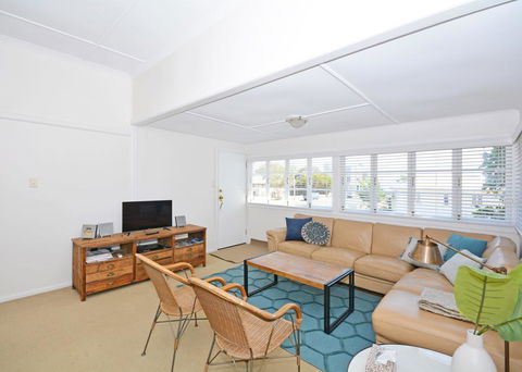 Ocean Breeze Hervey Bay - NT Tourism 2