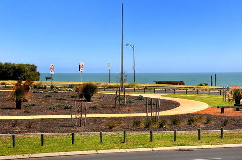 Ocean Drive Motel - NT Tourism 2
