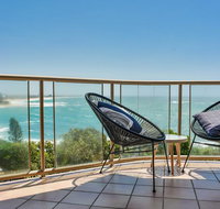Ocean Front Moffat Beach Private Rooftop Terrace Walk to cafe's restaurants - Accommodation NT