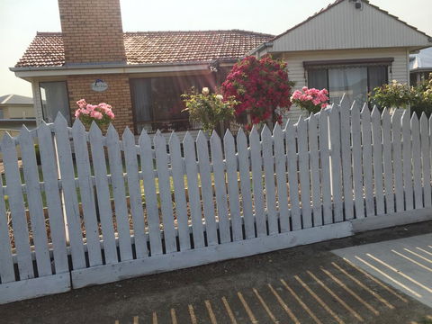 Ocean Views - Accommodation NT 1