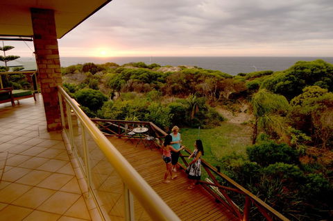 Oceana Sunset - NT Tourism 0