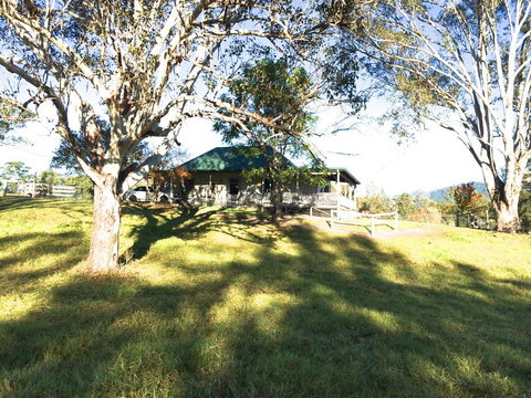 Old Schoolmaster's Cottage On The Barrington River - Accommodation NT 0