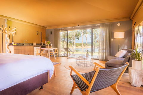 Olio Bello Lakeside Glamping - Accommodation NT 1