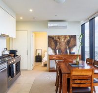 ON TOP OF THE WORLD - BEST VIEWS IN MELBOURNE  - Accommodation NT
