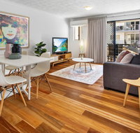 One-Bed Apartment With Balcony and Parking near CBD - Accommodation NT