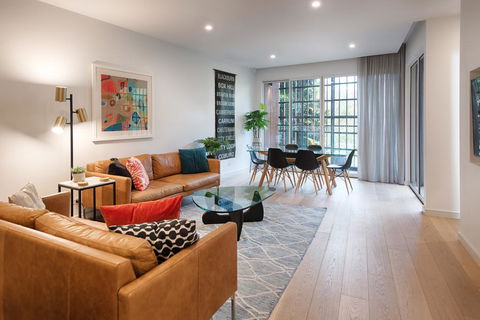 Orange Stay Townhouses - Accommodation NT 3