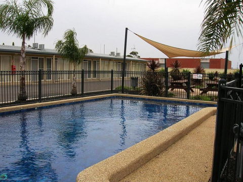 Overlander Hotel Motel - Accommodation NT 3
