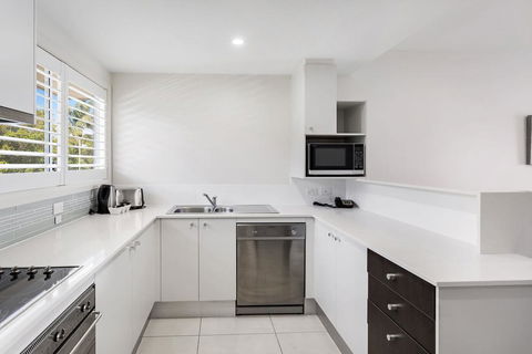 Pacific Blue Apartment, 244/265 Sandy Point Rd - NT Tourism 3