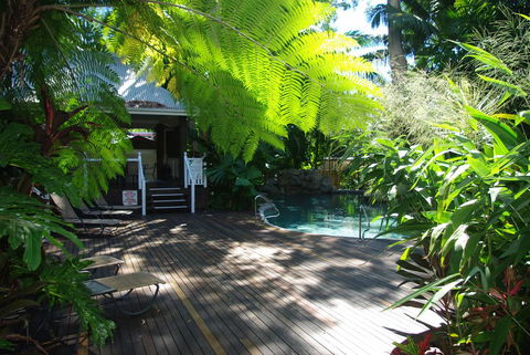 Palm Cove Tropic Apartments - NT Tourism 2
