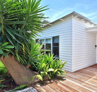 Palm Oasis - family friendly accommodation just a short walk to werri beach - NT Tourism